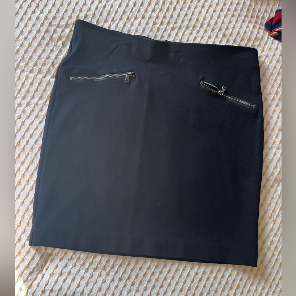 Black body on pencil skirt